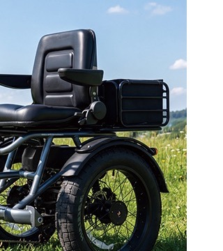Seat and rear rack accessory detail